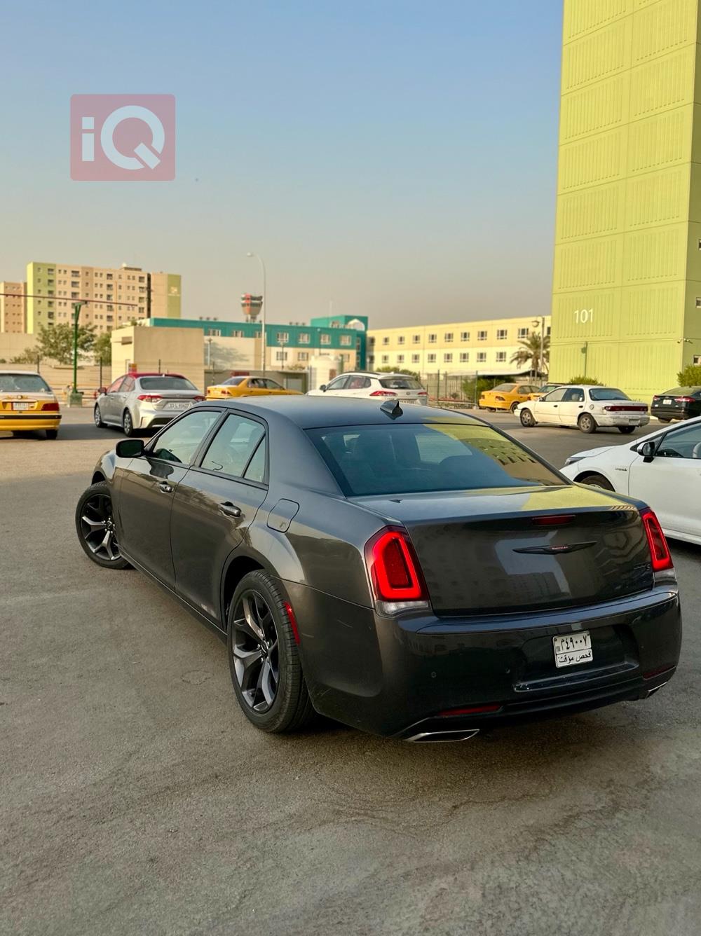 کرایسلەر 300